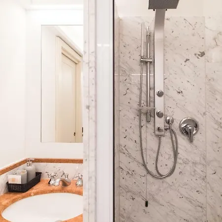 Guest house Opera Arte 4*